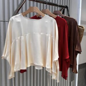 Bata Em Cetim Manga Curta