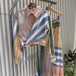 Saia Longa Listrada Com Botões E Fenda