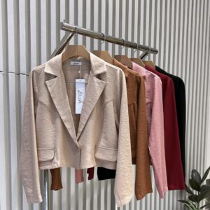 Casaquinho Com Bolsos Fake